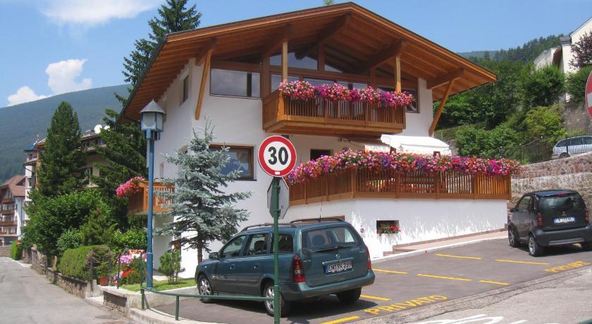 Dolomie Apartment *